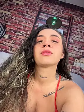 SinSirenXXX online show from May 18, 2026, 1:06 pm