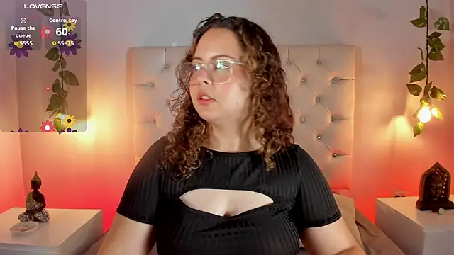 Samantha Greey  online show from May 4, 2026, 9:11 pm