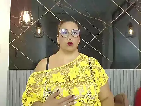 Snapshot of BarbaraGraf chatting on April 29, 2026, 7:53 pm BarbaraGraf online show from April 29, 2026, 7:53 pm