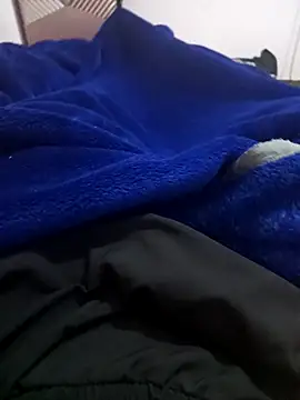 Zahzoh12 online show from April 23, 2026, 1:40 am