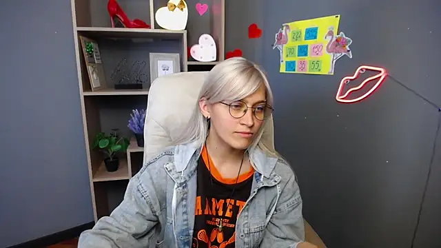 RubyDaviss online show from May 5, 2026, 12:02 pm