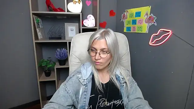 RubyDaviss online show from May 6, 2026, 6:02 pm