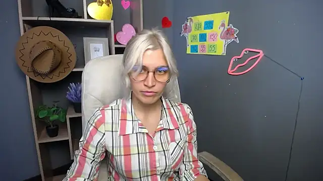 RubyDaviss online show from May 14, 2026, 6:31 am