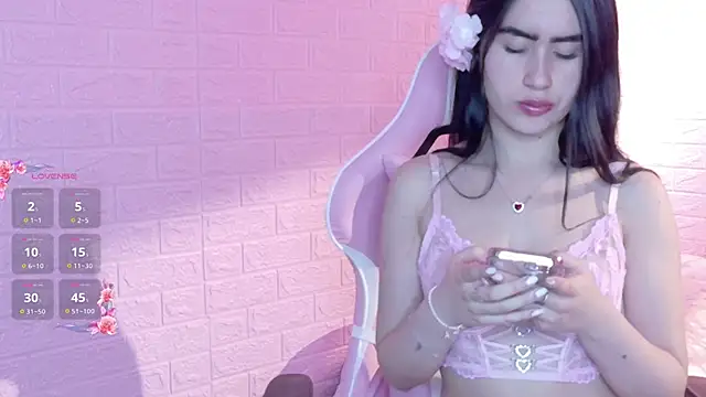 Lexy Dumoun  online show from June 6, 2026, 2:49 am