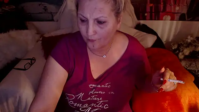 Divineblond online show from March 13, 2025, 6:56 pm