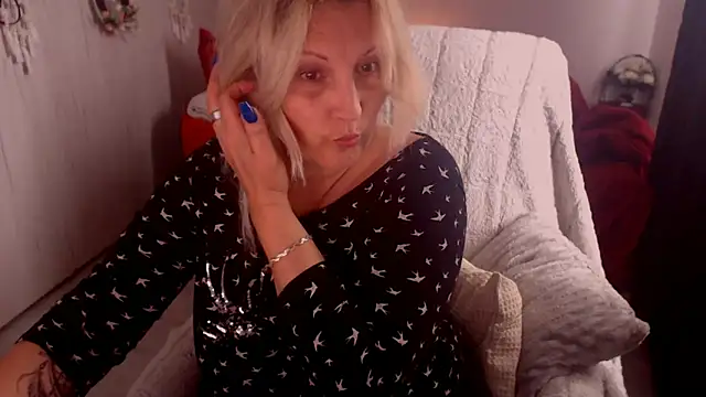 Divineblond online show from March 31, 2026, 10:37 am