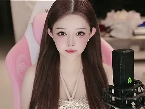 azi666523 online show from May 24, 2026, 12:32 pm