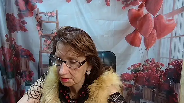 Snapshot of AliceWriter chatting on May 17, 2026, 11:39 am AliceWriter online show from May 17, 2026, 11:39 am