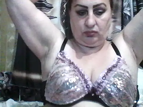 Snapshot of LoaqLovew chatting on July 16, 2026, 8:53 am LoaqLovew online show from July 16, 2026, 8:53 am