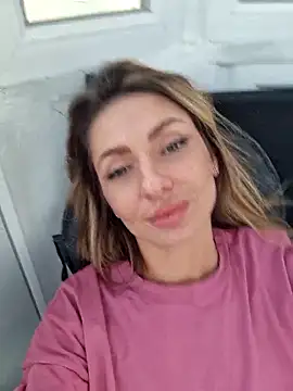 SofiaLace online show from May 28, 2026, 5:10 pm