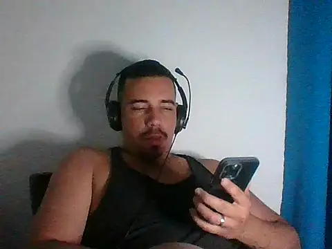 Snapshot of feboapolo chatting on June 8, 2026, 4:24 am feboapolo online show from June 8, 2026, 4:24 am