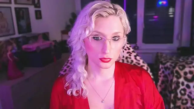 Madame Blonde online show from April 23, 2026, 1:51 am