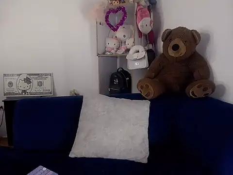 Emybbyx online show from June 14, 2026, 1:47 am