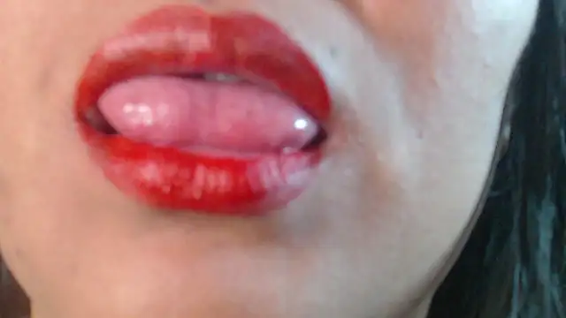 Sol vannesa online show from May 12, 2026, 7:22 pm