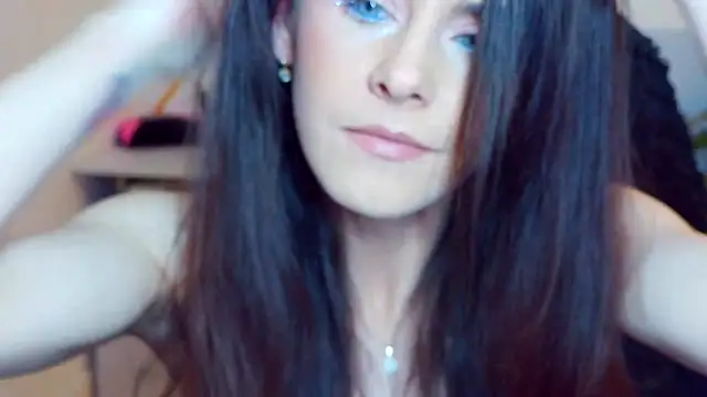 Snapshot of khalessi13 chatting on April 27, 2026, 9:02 pm khalessi13 online show from April 27, 2026, 9:02 pm