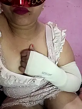 Coolbutterfly online show from April 24, 2026, 7:27 pm