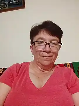KetQueen101 online show from June 12, 2026, 7:24 pm