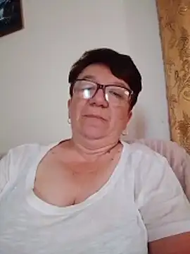 KetQueen101 online show from June 14, 2026, 1:02 pm