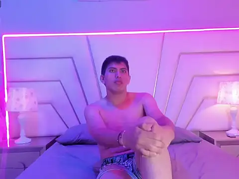 J Dominius online show from April 27, 2026, 1:42 pm