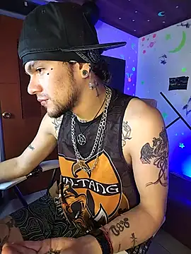 Snapshot of FonixXBelialX chatting on June 2, 2026, 12:12 am FonixXBelialX online show from June 2, 2026, 12:12 am