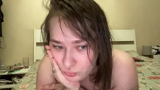 BettyRussian online show from June 18, 2026, 3:38 pm