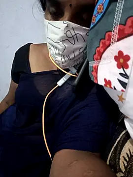 Tamil Hot HoneyBee online show from May 8, 2026, 8:58 pm