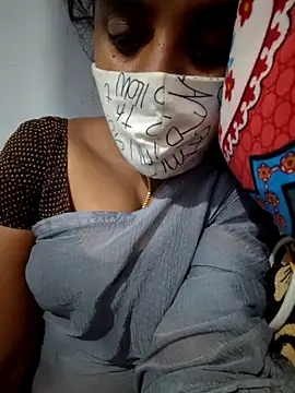 Tamil Hot HoneyBee online show from May 10, 2026, 1:33 am