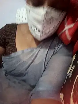 Tamil Hot HoneyBee online show from May 10, 2026, 2:33 pm