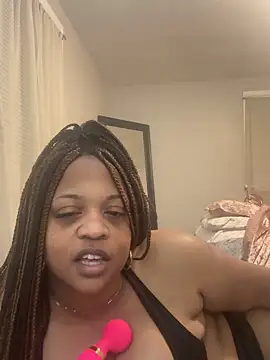 richierichelle online show from April 29, 2026, 3:32 am