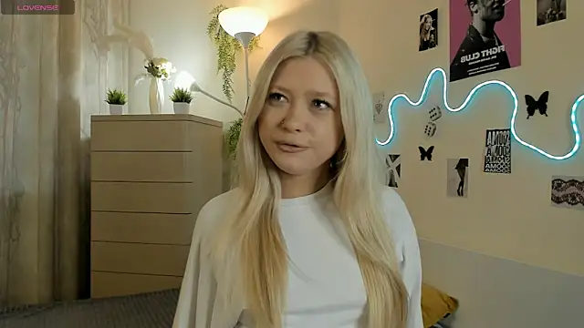 MidnightPoise online show from April 27, 2026, 6:11 am