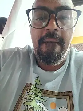 Snapshot of hitachixxx chatting on June 14, 2026, 3:19 am hitachixxx online show from June 14, 2026, 3:19 am