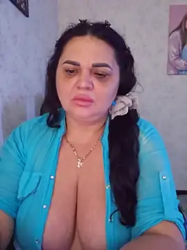 -CUTE-EVVIL- online show from June 13, 2026, 8:07 pm