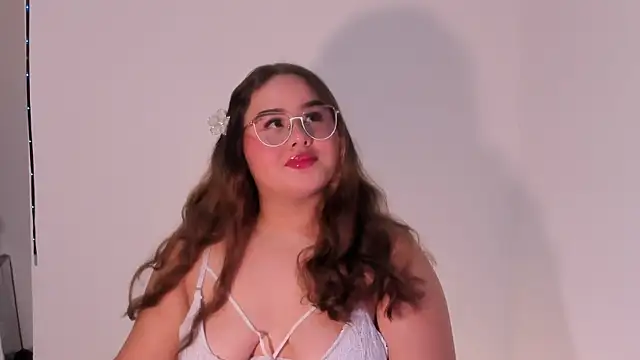 Snapshot of sharaa_miller chatting on May 13, 2026, 10:27 pm sharaa miller online show from May 13, 2026, 10:27 pm