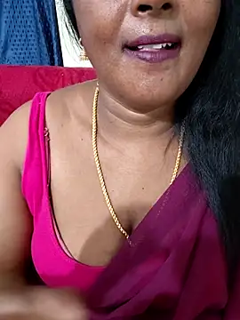 Snapshot of Sunitha-tamilponu chatting on June 12, 2026, 3:33 pm Sunitha-tamilponu online show from June 12, 2026, 3:33 pm