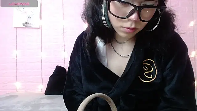 majumei online show from May 14, 2026, 3:24 am