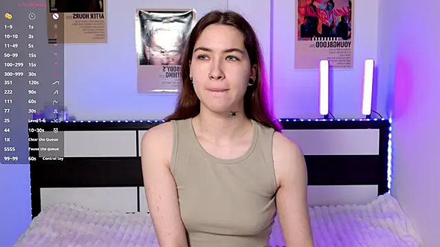 EvaAndLuna online show from May 29, 2026, 12:19 am