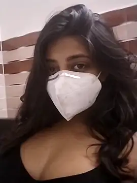NAUGHTY-RASHI online show from May 11, 2026, 7:14 am