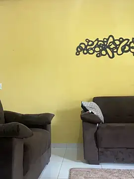 bella044 online show from April 25, 2026, 4:15 pm