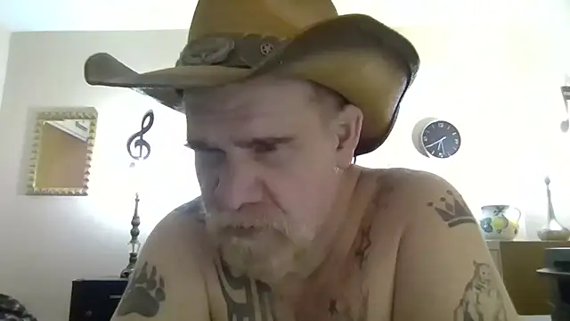 Snapshot of Caesar_Baxter chatting on April 29, 2026, 10:27 pm Caesar Baxter online show from April 29, 2026, 10:27 pm