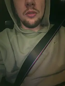 hotzero online show from April 28, 2026, 7:41 pm