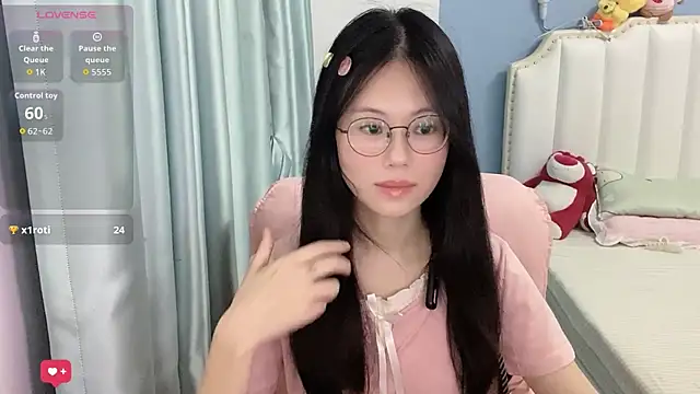 Luna-666 online show from July 8, 2026, 1:37 pm