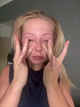 Snapshot of Sofianoon chatting on May 6, 2026, 6:13 pm Sofianoon online show from May 6, 2026, 6:13 pm