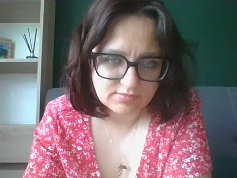 sensual paris online show from May 25, 2026, 5:35 am