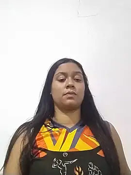 zoehot07 online show from May 17, 2026, 5:05 am