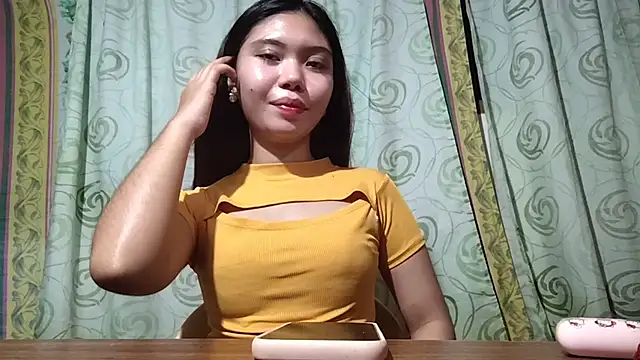 RegenaKhanponaphan online show from May 13, 2026, 1:25 am