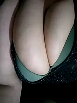 beauty-curvy online show from April 30, 2026, 1:06 pm
