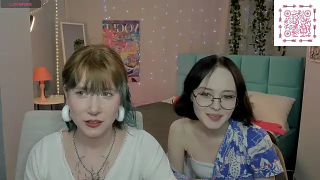 Lilac-Muse online show from May 14, 2026, 11:50 am