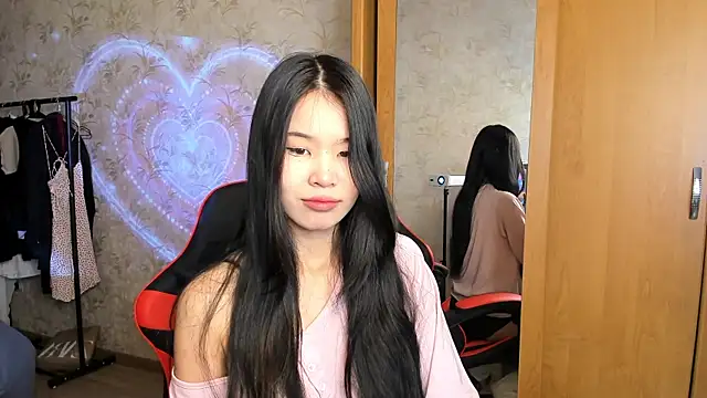 Akiba cute online show from May 14, 2026, 12:34 pm