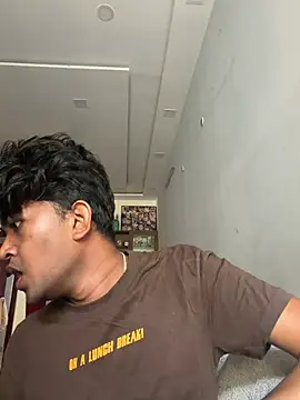 nilanfucks online show from June 25, 2026, 5:07 am