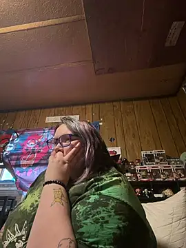 purelydivine online show from May 15, 2026, 10:28 pm